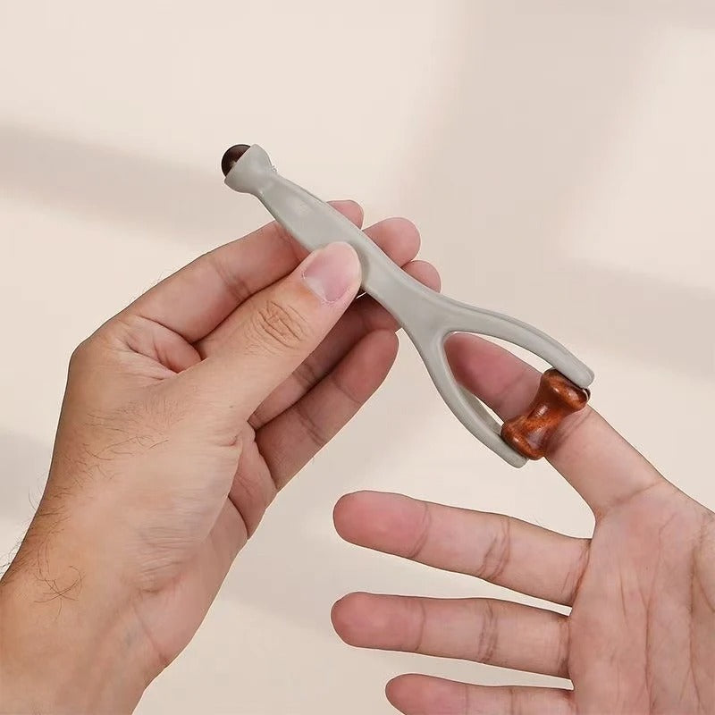 Finger Massager,Hand Massager,Suitable for Carpal Tunnel Syndrome.Hardwood Massage